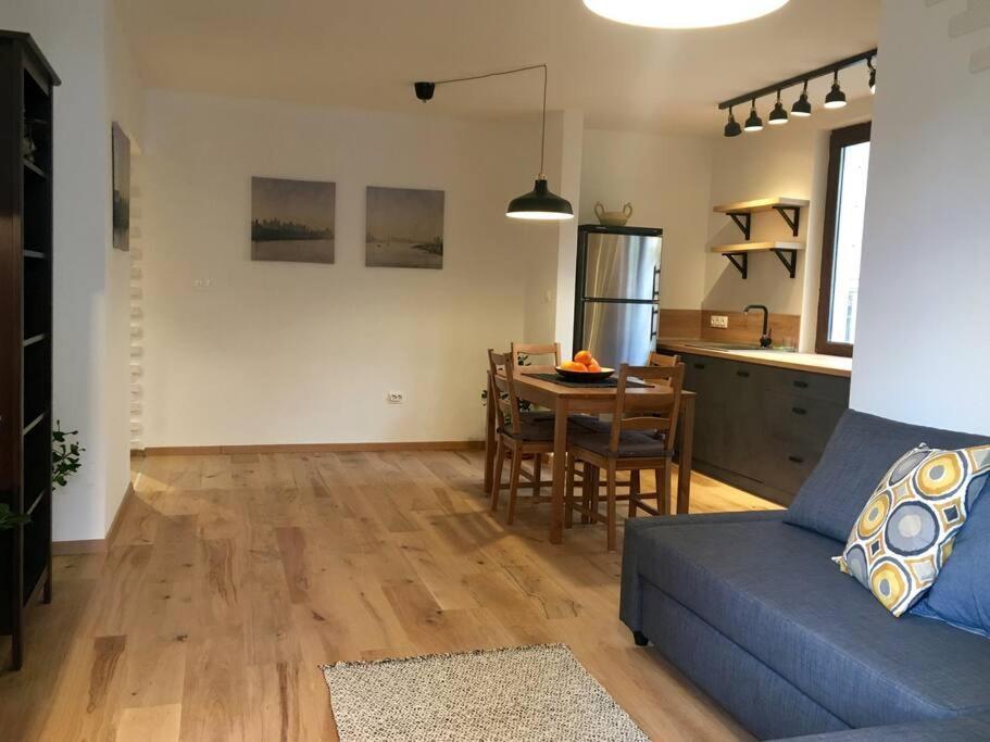 Centrally Located , Brand New, Cozy Apartment With Parking โซเฟีย ภายนอก รูปภาพ